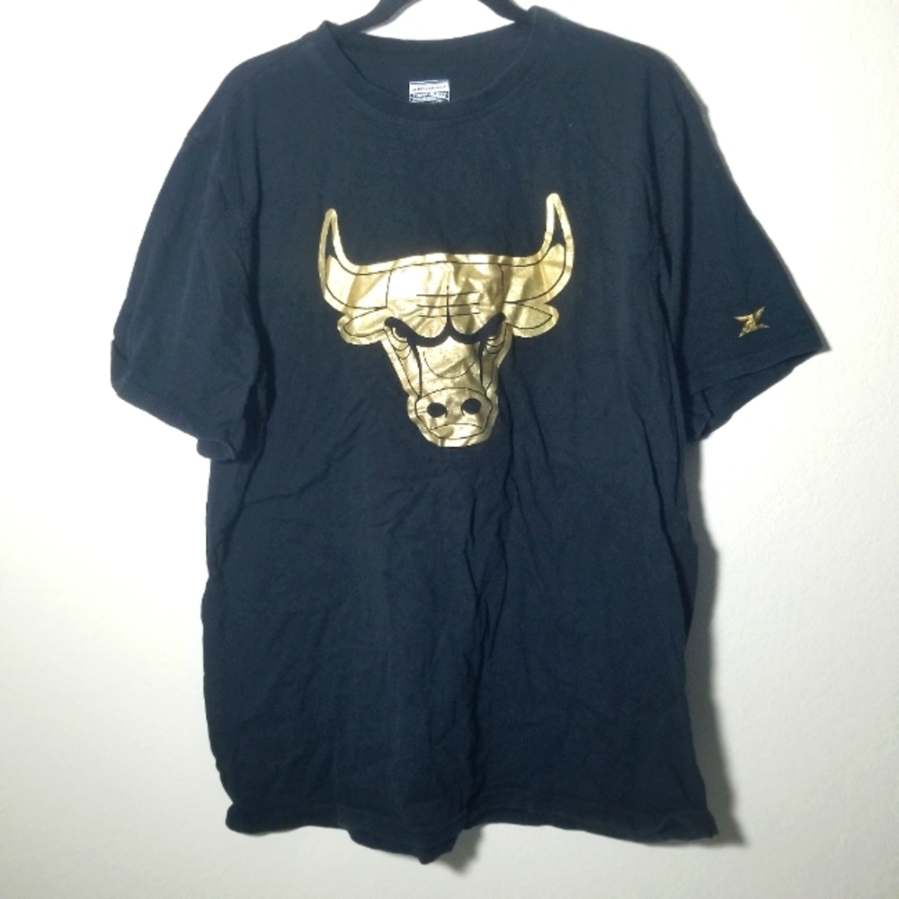Mitchell & Ness Black and Gold Men's T-Shirt